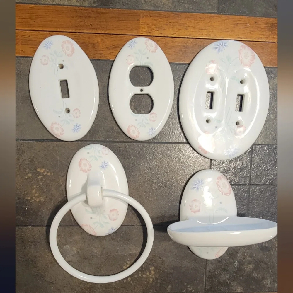 Vtg‎ Melard Porcelain Bath Accessory Set Towel Ring Soap Holder Electric Covers